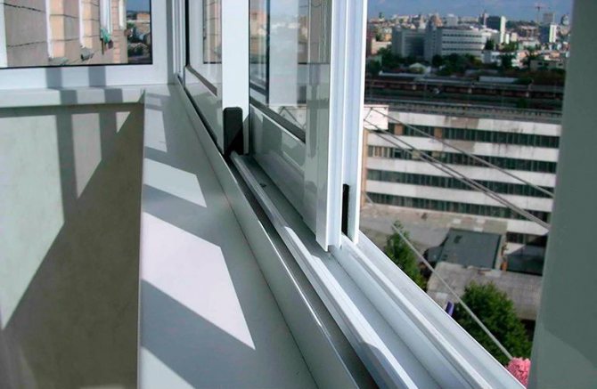 Cum se elimină ferestrele din aluminiu de pe un balcon